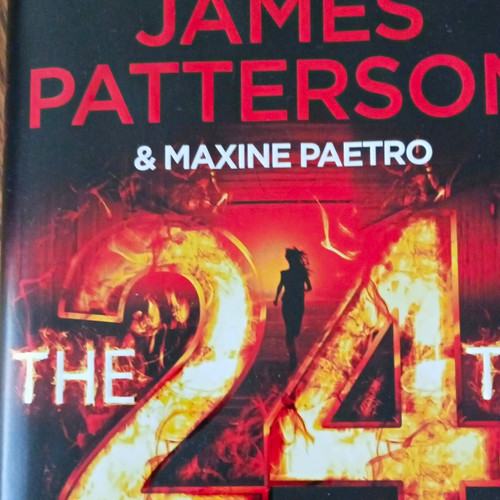 James patterson maxine - &,
